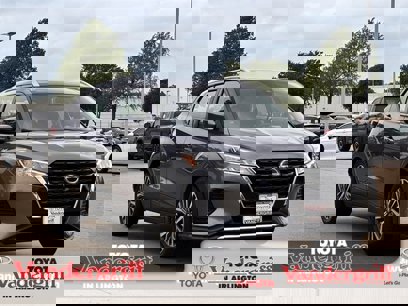Used 2021 Nissan Kicks SV