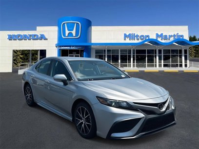 Used 2023 Toyota Camry SE