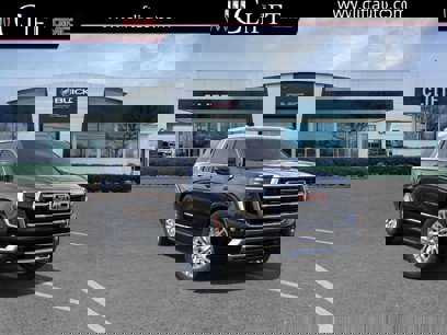 New 2025 GMC Yukon Elevation