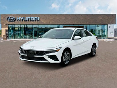 New 2025 Hyundai Elantra SEL w/ Cargo Package