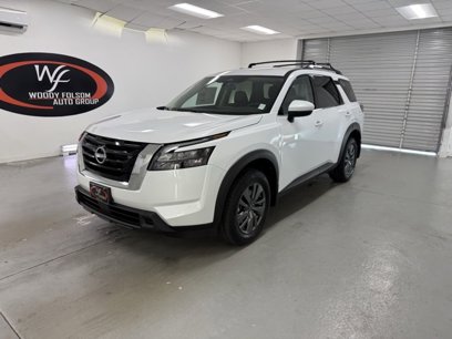 New 2025 Nissan Pathfinder SV