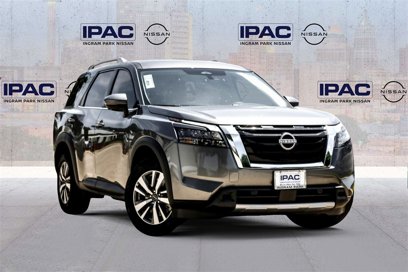 Used 2025 Nissan Pathfinder SL