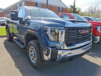 New 2025 GMC Sierra 2500 Pro w/ Convenience Package