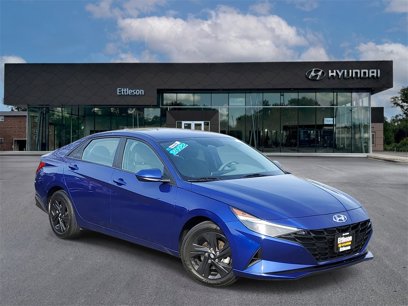 Certified 2022 Hyundai Elantra SEL w/ Cargo Package
