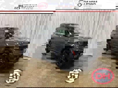 New 2025 Jeep Grand Cherokee Altitude