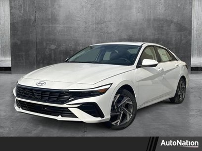New 2025 Hyundai Elantra SEL