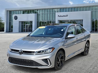 Used 2025 Volkswagen Jetta SE w/ Sunroof Package