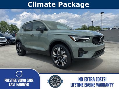 New 2025 Volvo XC40 B5 Ultra w/ Climate Package