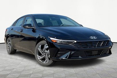 Used 2024 Hyundai Elantra SEL w/ Convenience Package