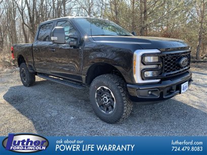 New 2025 Ford F350 XLT w/ Black Appearance Package