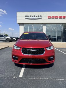 New 2026 Chrysler Pacifica Select