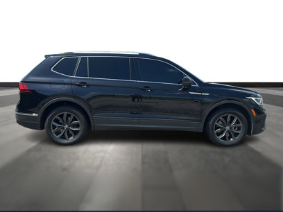 Used 2023 Volkswagen Tiguan SE w/ Panoramic Sunroof Package