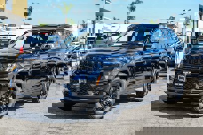 New 2025 Jeep Grand Cherokee Altitude