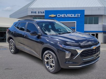 New 2025 Chevrolet Trax LT w/ Sunroof Package