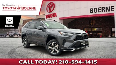 New 2025 Toyota RAV4 SE