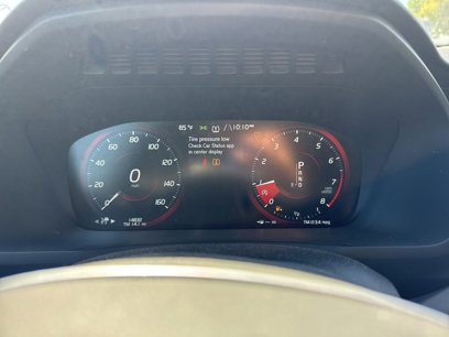 Used 2022 Volvo XC90 T5 Momentum
