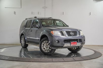 Used 2010 Nissan Pathfinder LE w/ Navigation Pkg