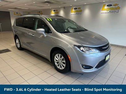 Used 2017 Chrysler Pacifica Touring-L
