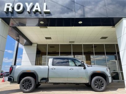New 2025 GMC Sierra 2500 AT4