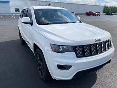 Used 2017 Jeep Grand Cherokee Altitude