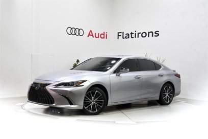 Used 2023 Lexus ES 300h w/ Premium Package