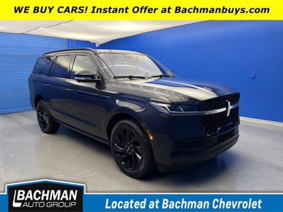 Used 2025 Lincoln Navigator Reserve w/ Jet Appearance Package