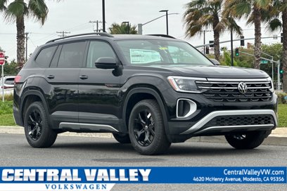 New 2025 Volkswagen Atlas Peak Edition SE