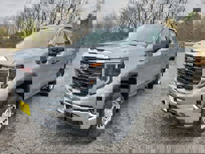 New 2025 GMC Sierra 1500 Pro w/ Convenience Package