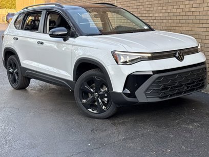 New 2025 Volkswagen Taos SE