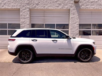 Used 2024 Jeep Grand Cherokee Altitude