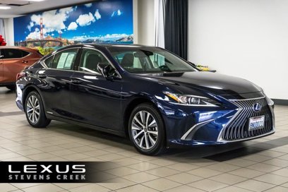 Used 2020 Lexus ES 300h w/ Premium Package