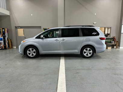 Used 2015 Toyota Sienna LE
