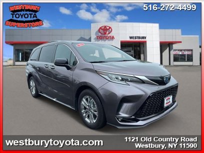 Certified 2022 Toyota Sienna XSE