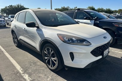 Used 2021 Ford Escape SE w/ SE Sport Appearance Package