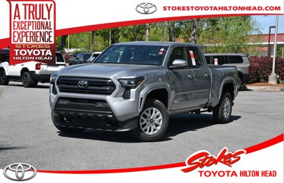 New 2025 Toyota Tacoma SR5