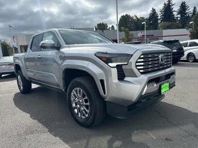 New 2024 Toyota Tacoma SR5