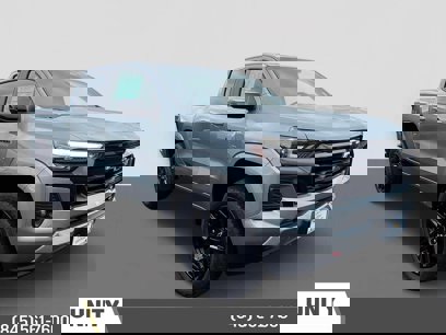 New 2025 Chevrolet Colorado Z71 w/ Z71 Convenience Package 2