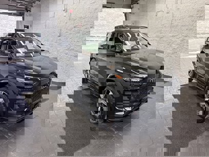 New 2025 Audi Q6 e-tron Premium Plus