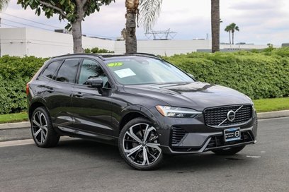 Certified 2022 Volvo XC60 T8 R-Design w/ Advanced Package
