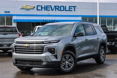 New 2025 Chevrolet Traverse LT