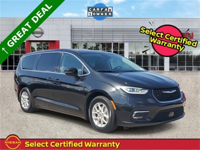 Used 2023 Chrysler Pacifica Touring-L