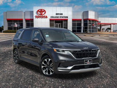 Used 2024 Kia Carnival EX
