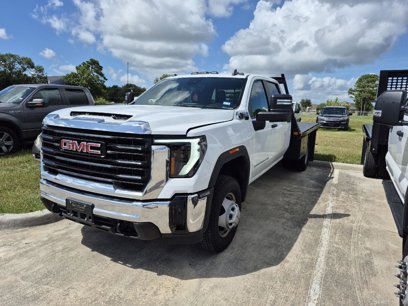 Used 2024 GMC Sierra 3500 Pro w/ Convenience Package