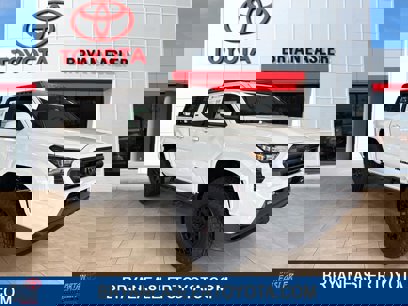 New 2025 Toyota Tacoma SR5
