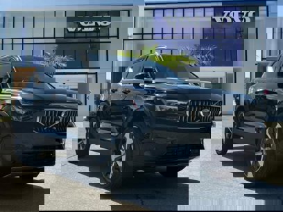 New 2025 Volvo XC40 B5 Core w/ Protection Package Premier