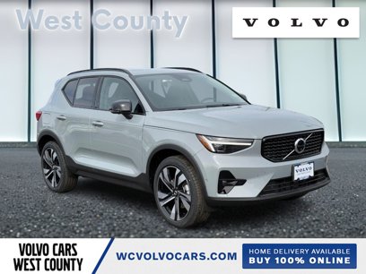 New 2025 Volvo XC40 B5 Plus w/ Protection Package Premier
