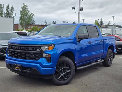 New 2025 Chevrolet Silverado 1500 Custom w/ Turbomax Blackout Package