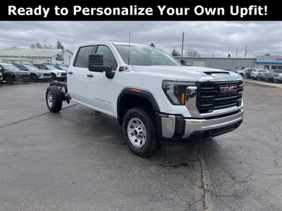 New 2025 GMC Sierra 3500 Pro