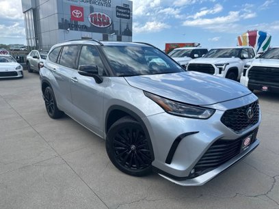 Used 2023 Toyota Highlander XSE