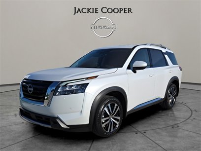 New 2025 Nissan Pathfinder Platinum w/ Cargo Package